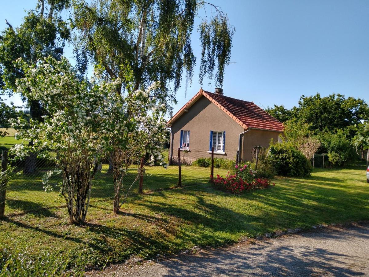 Gite La Maison De Lea Villa Saint-Agnant-de-Versillat Exterior foto